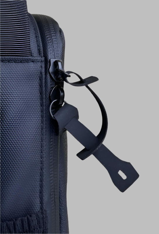 Magnetic Sports Bag – Compact, Secure & Versatile